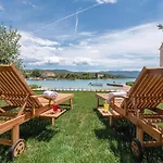 Holiday Home Loviste *