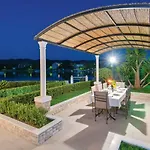 Holiday Home Loviste