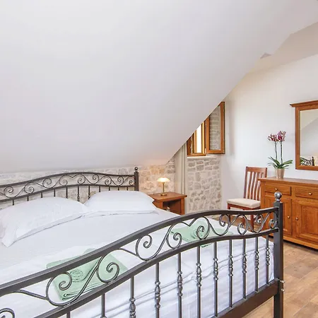 Сasa de vacaciones Holiday Home Loviste Lovište
