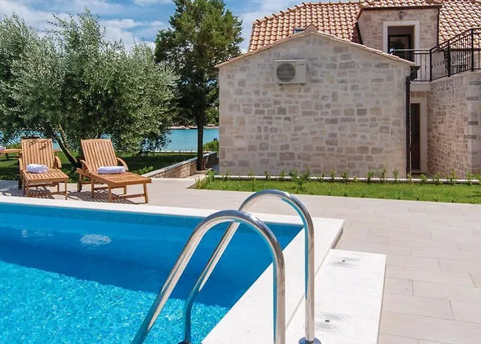 Hébergement de vacances Holiday Home Loviste