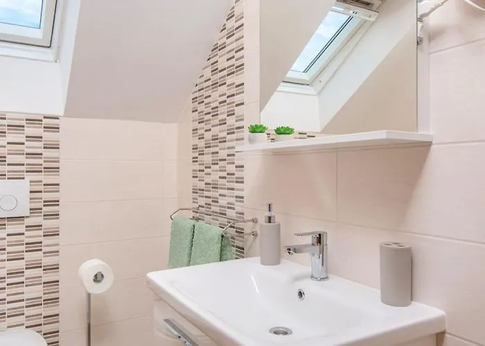 Hébergement de vacances Holiday Home Loviste *