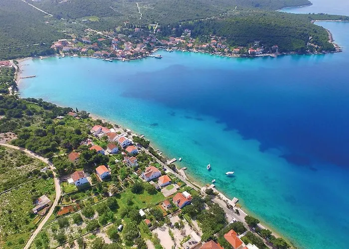 Holiday Home Loviste * Lovište