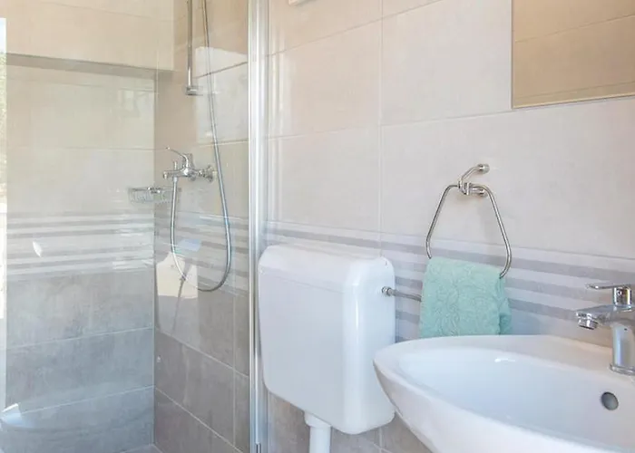 Holiday Home Loviste Lovište